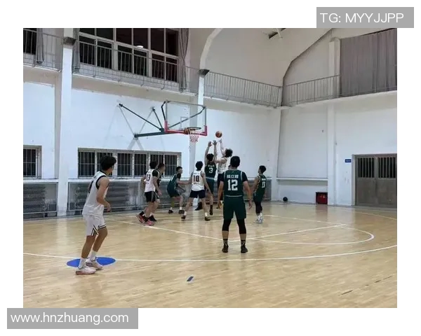 洲际杯赛场上西安篮球队展现灵活性与战术智慧的精彩表现