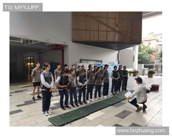 成都攀岩队勇攀高峰马拉松大满贯背后的奋斗与突破之路