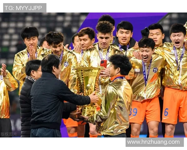 广州网球队实力引发热议球迷对球队表现的不同看法与争论